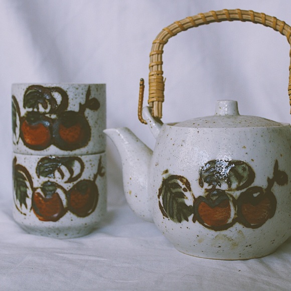 Tea Set - Picture 1 of 3
